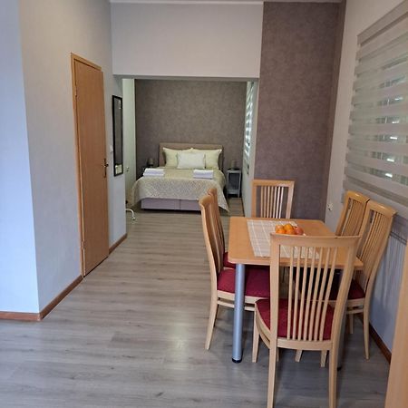 Sobe Apartmani Svitlana Sukošan Exterior foto